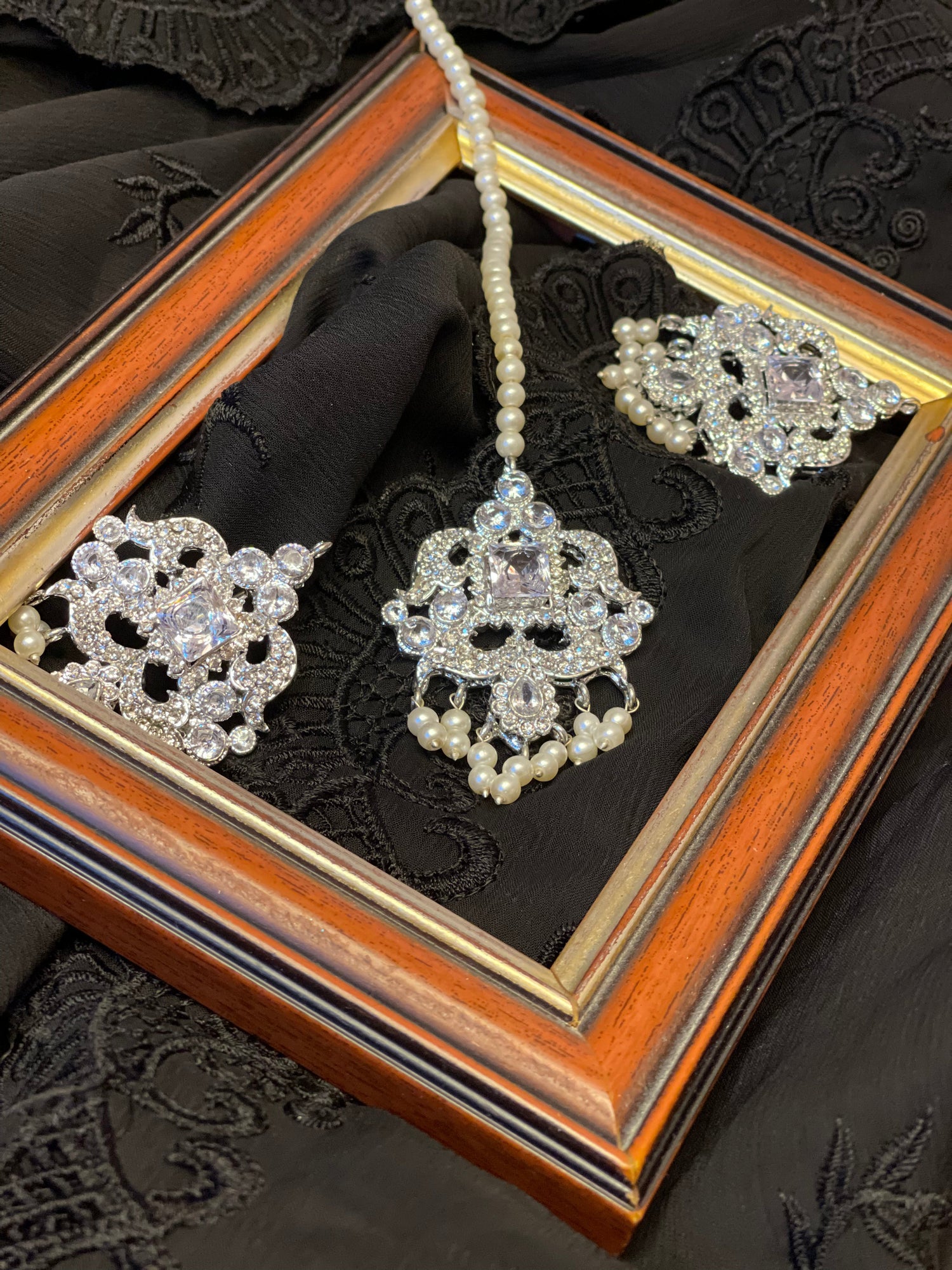 Tikka & Earring Set